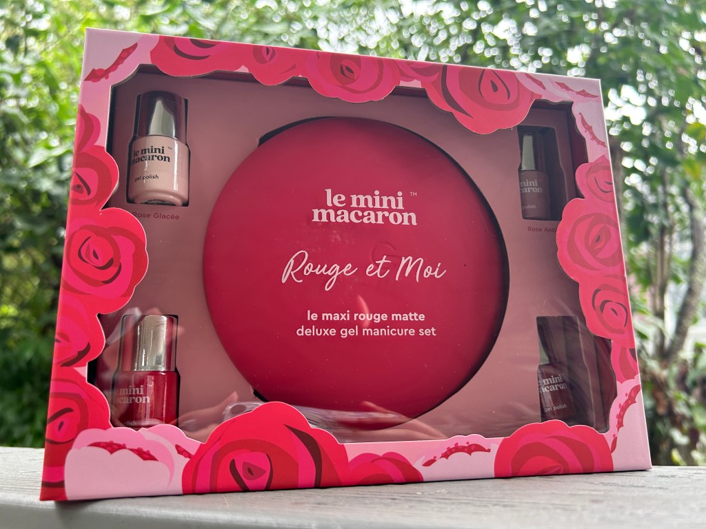 Gel Manicures at Home – The Le Mini Macaron&nbsp;System!