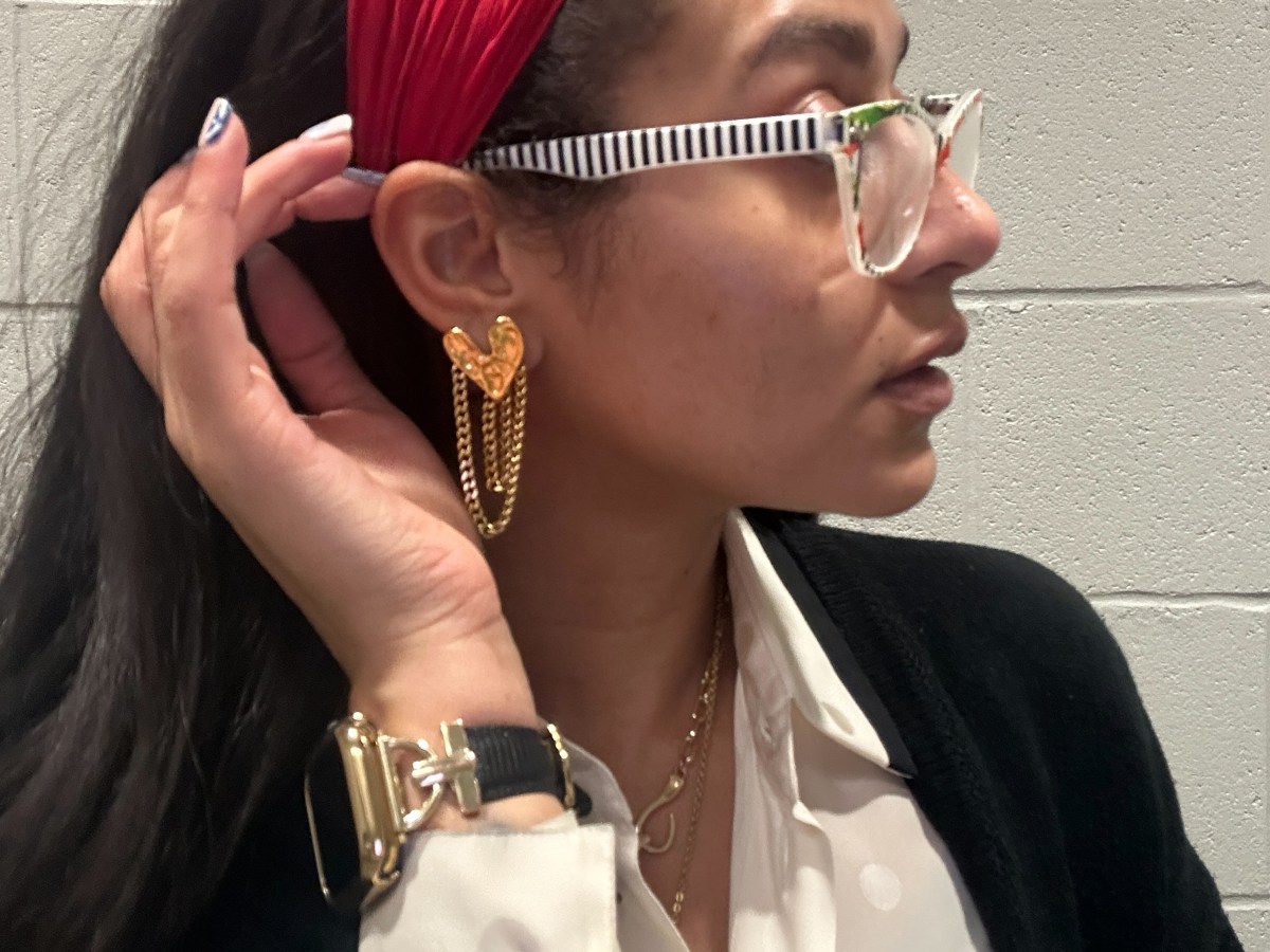 Rhinestones & Satin & Gold, Oh&nbsp;My!