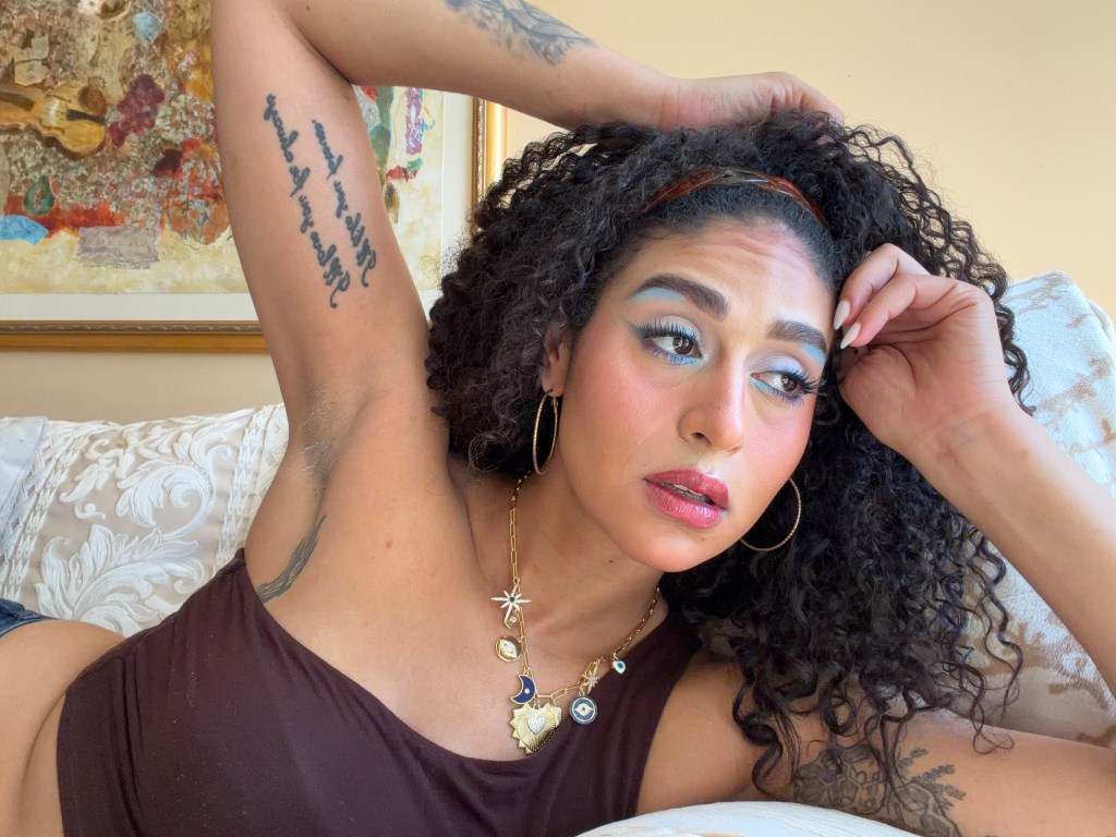 SLAY Your Vacay – Travel Hair Care 101!
